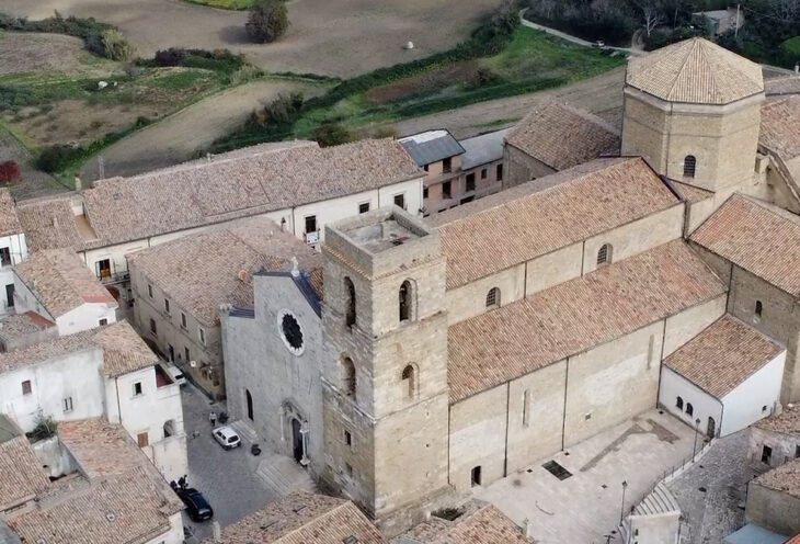 Cattedrale di Santa Maria Assunta e San Canio Vescovo